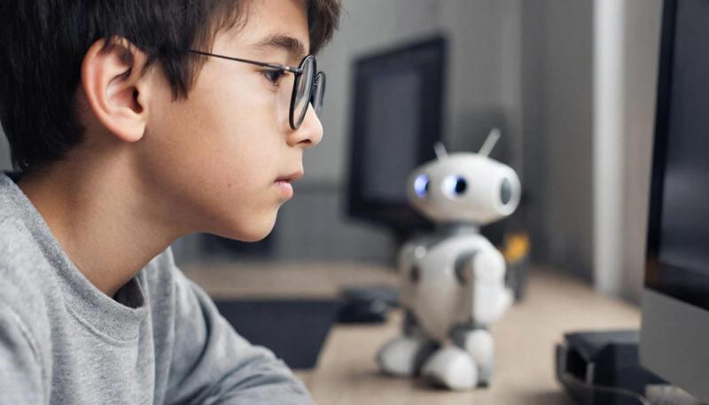 «Ростелеком Лицей» запустил более 20 онлайн-курсов по цифровым специальностям